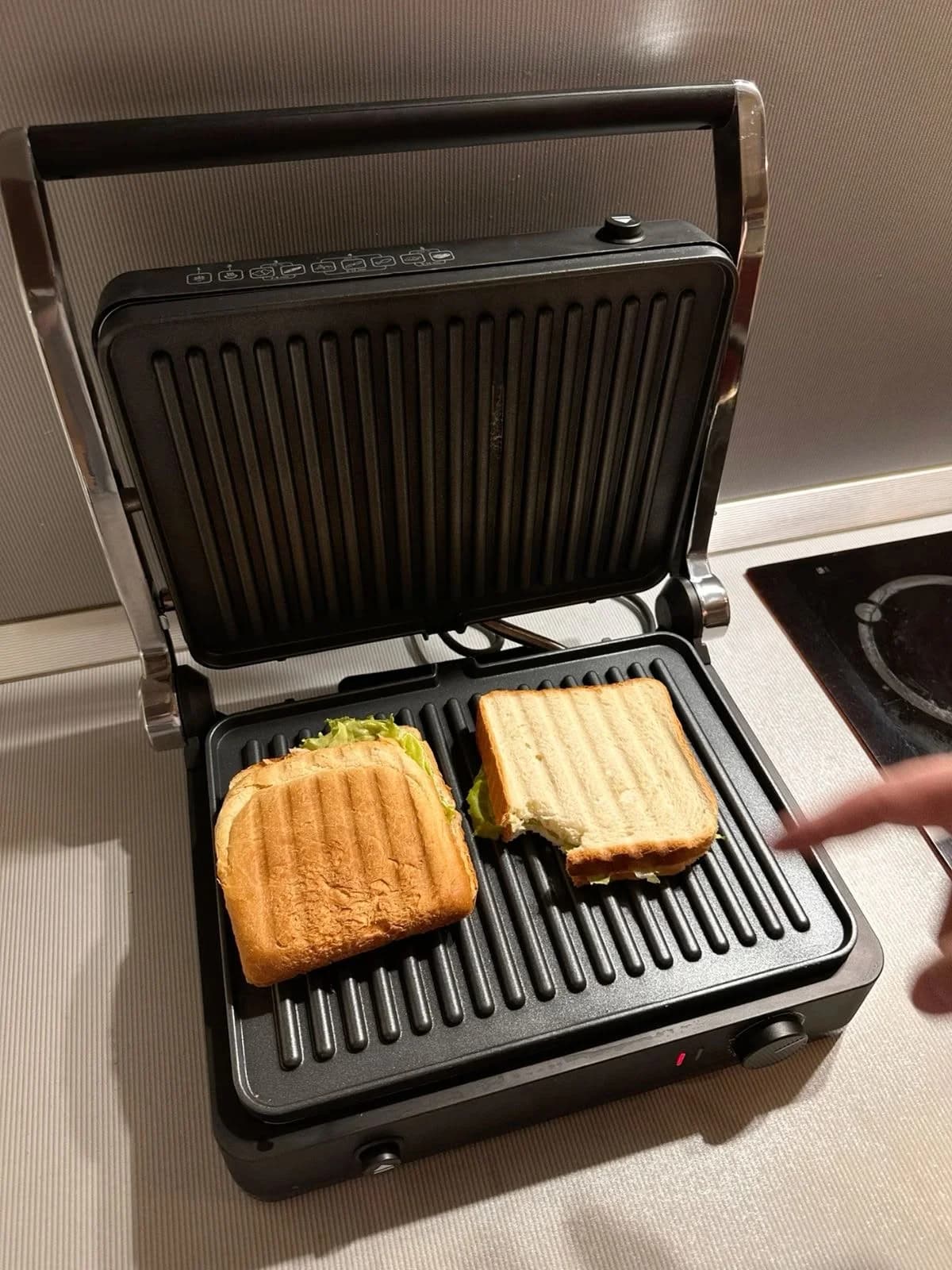 Sanduicheira e grill antiaderente