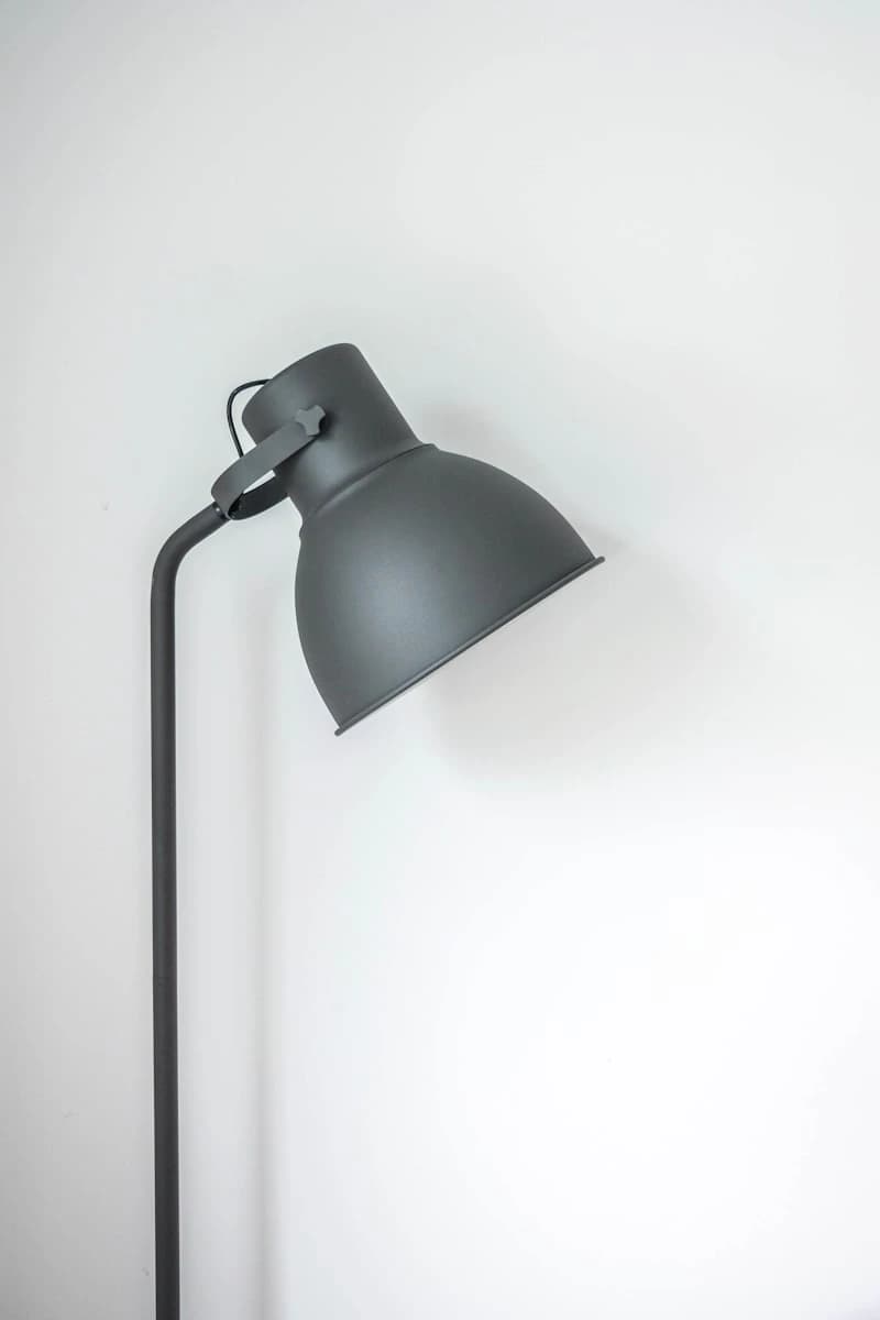 Luminária de mesa moderna para leitura