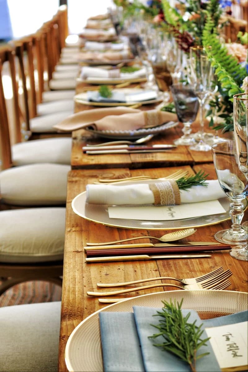 Cota para mesa de jantar em madeira
